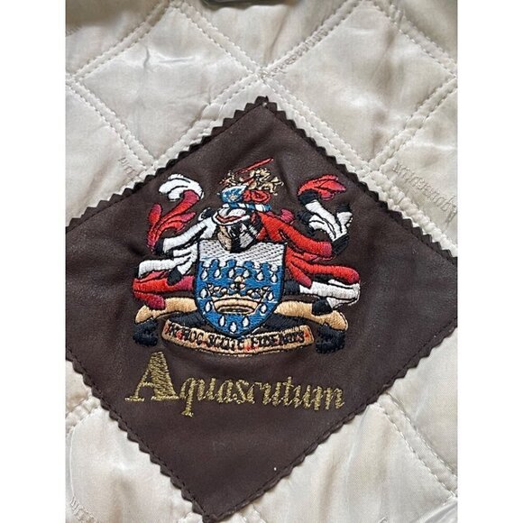 Aquascutum vintage women’s jacket. Black quilted 44 ch 31 long - Picture 9 of 11